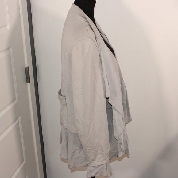 Femme Fatale Italy Size Large Open Front Layered Cardigan Gray - Picture 3 of 6
